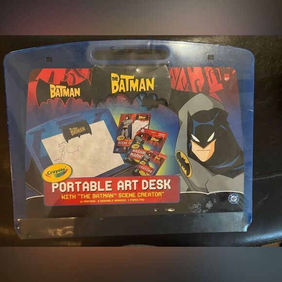 Crayola The Batman Portable Art Desk - Picture 1 of 4
